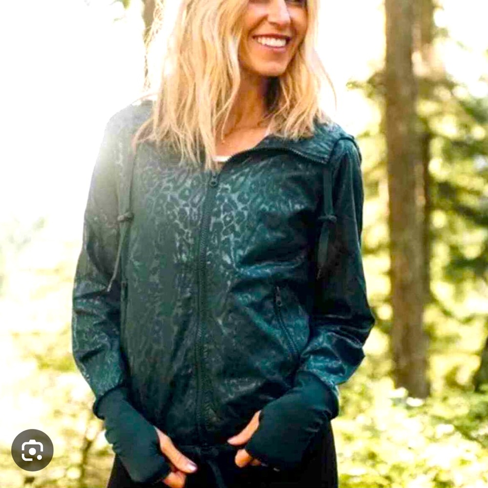 Zyia Active Animal Print Bomber Jacket Jade M